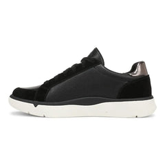 City Walk AXS Sneaker